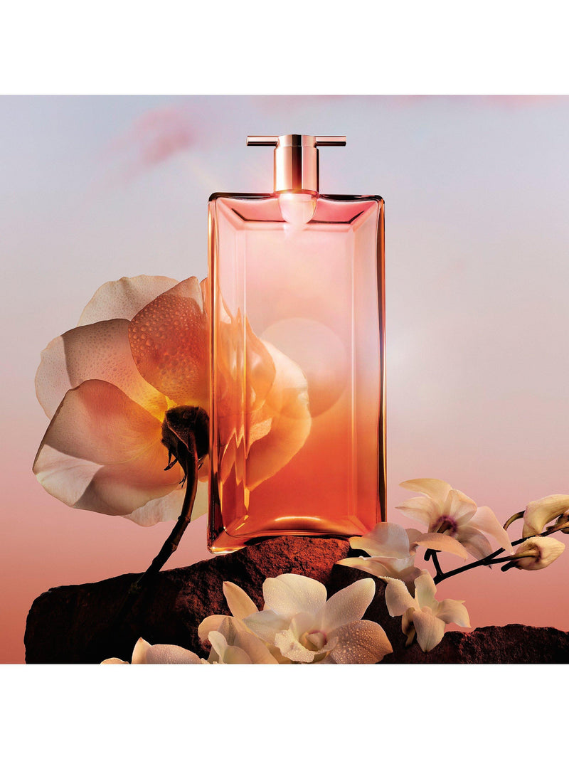 Lancôme Eau de Parfum with floral notes, UK version