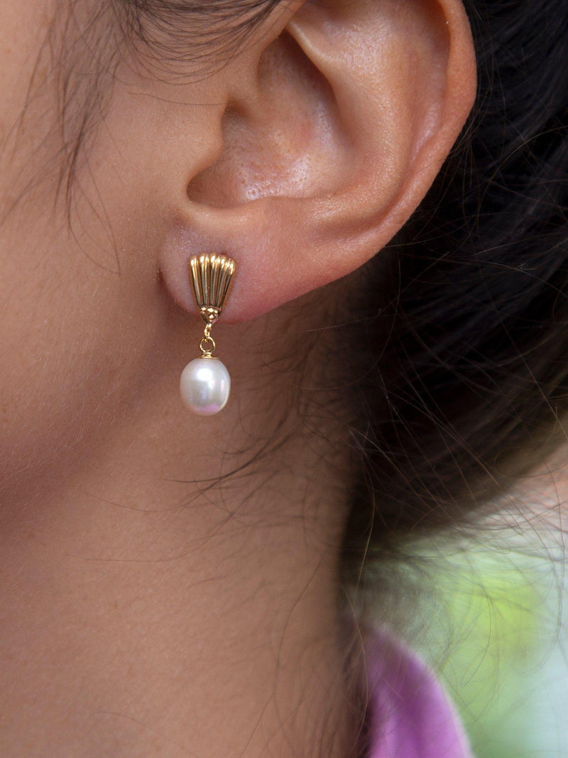 IBB 9ct yellow gold freshwater pearl shell drop earrings, imported from the UK