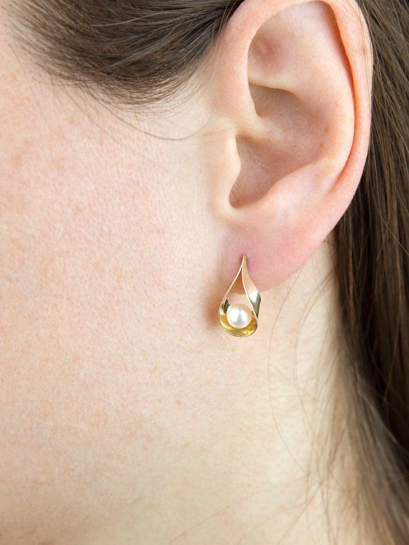 IBB 9ct gold pearl teardrop earrings, imported from the UK