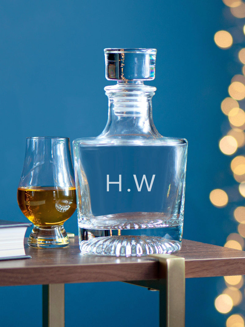 Treat Republic personalised glass decanter with engraved initials 750ml - British product