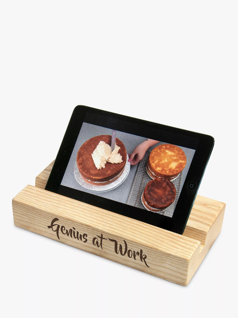 Treat Republic personalised oak kitchen holder brown (British brand)