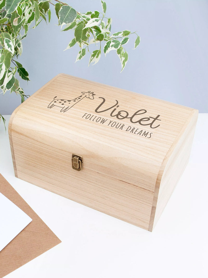Treat Republic personalised baby giraffe keepsake chest (British brand)