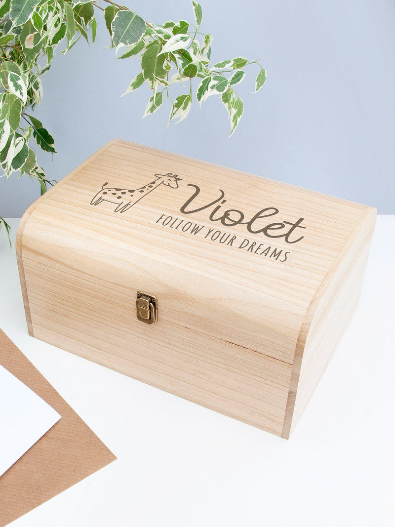 Treat Republic personalised baby giraffe keepsake chest (British brand)