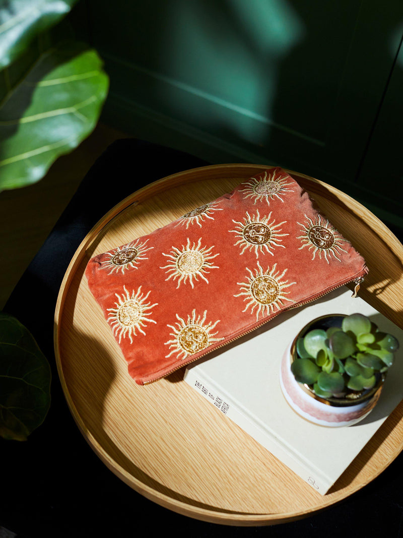 Elizabeth Scarlett Sun Goddess velvet pouch rust, UK version
