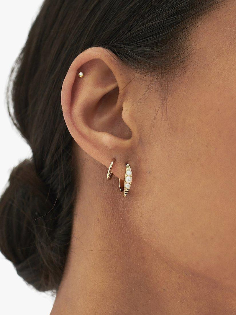 Edge of Ember pearl hoop earrings gold 1.5cm - British product