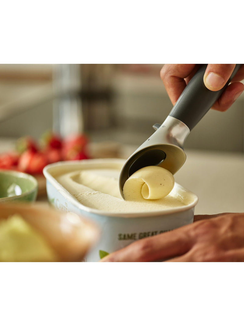 Joseph Joseph ice cream scoop with weighted handle and lever release, UK version
