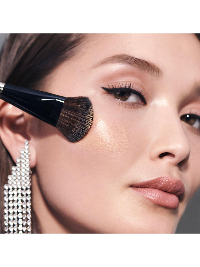 Bobbi Brown Soft Focus Foundation Brush, UK version