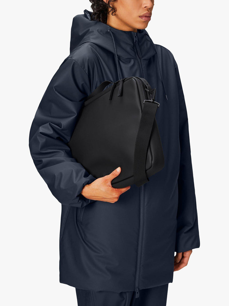 Rains black 15 inch laptop bag with padded sleeve, UK version