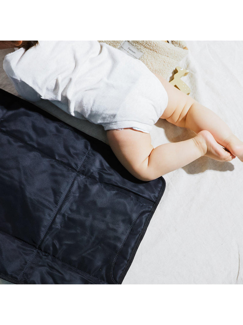 Finnsøn Kari travel changing mat black, imported from the UK