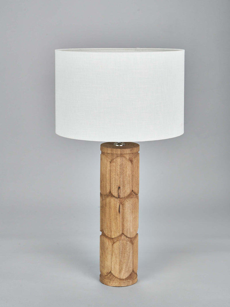 Pazifik Aurelia Holz-Tischlampe mit Mangoholz-Sockel - Britisches Produkt