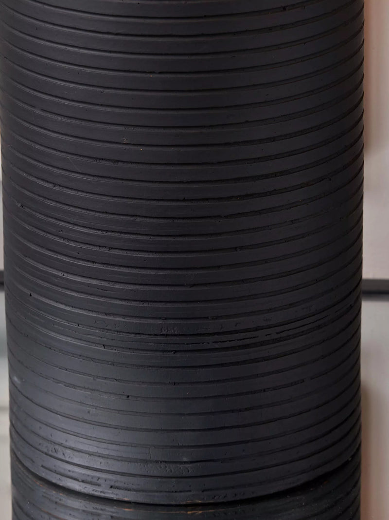 Pacific Sierra table lamp black, imported from the UK