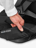 Maxi-Cosi i-Size car seat in Authentic Black for children 76-105cm, imported from the UK
