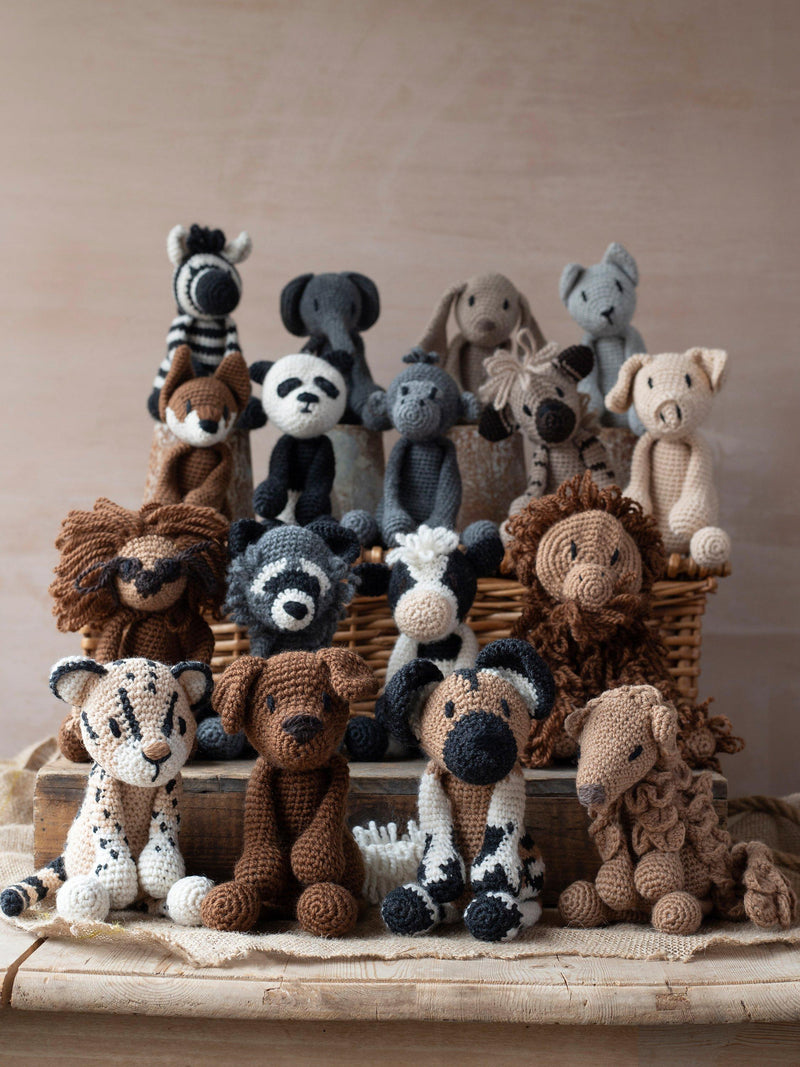 TOFT Edwards Menagerie crochet book 144 pages (British brand)
