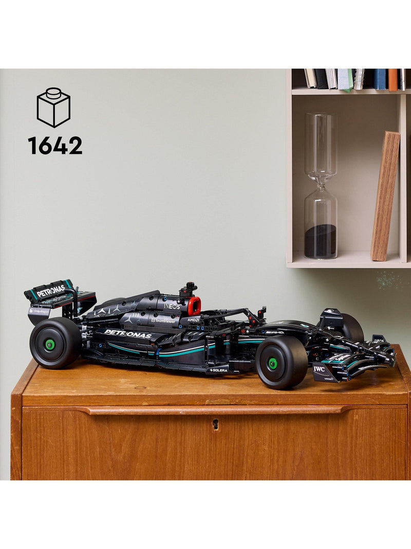Lego Technic Mercedes-AMG F1 W14 E Performance building set 1642 pieces, UK version
