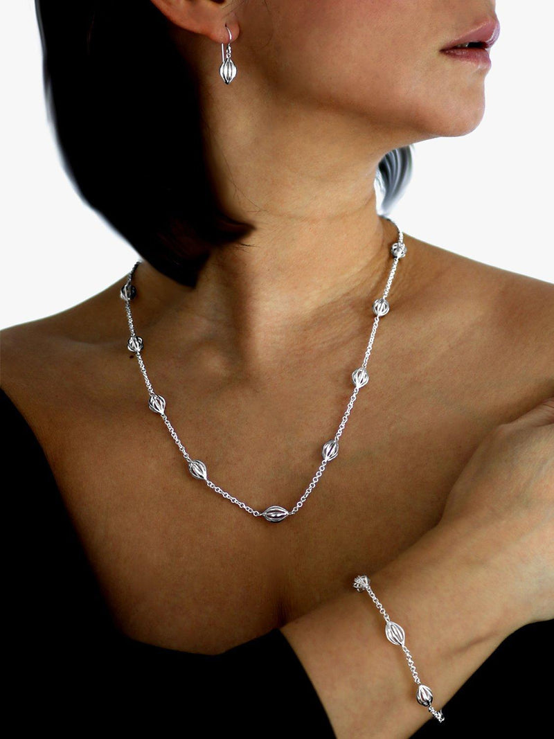 Nina B lantern chain bracelet silver, imported from the UK