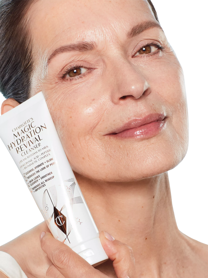 Charlotte Tilbury Magic Hydration Revival Cleanser - British product