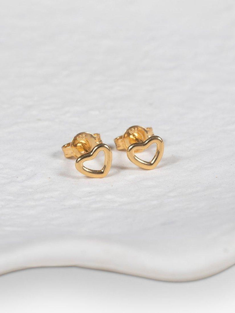 Auree love heart stud earrings 3mm, imported from the UK