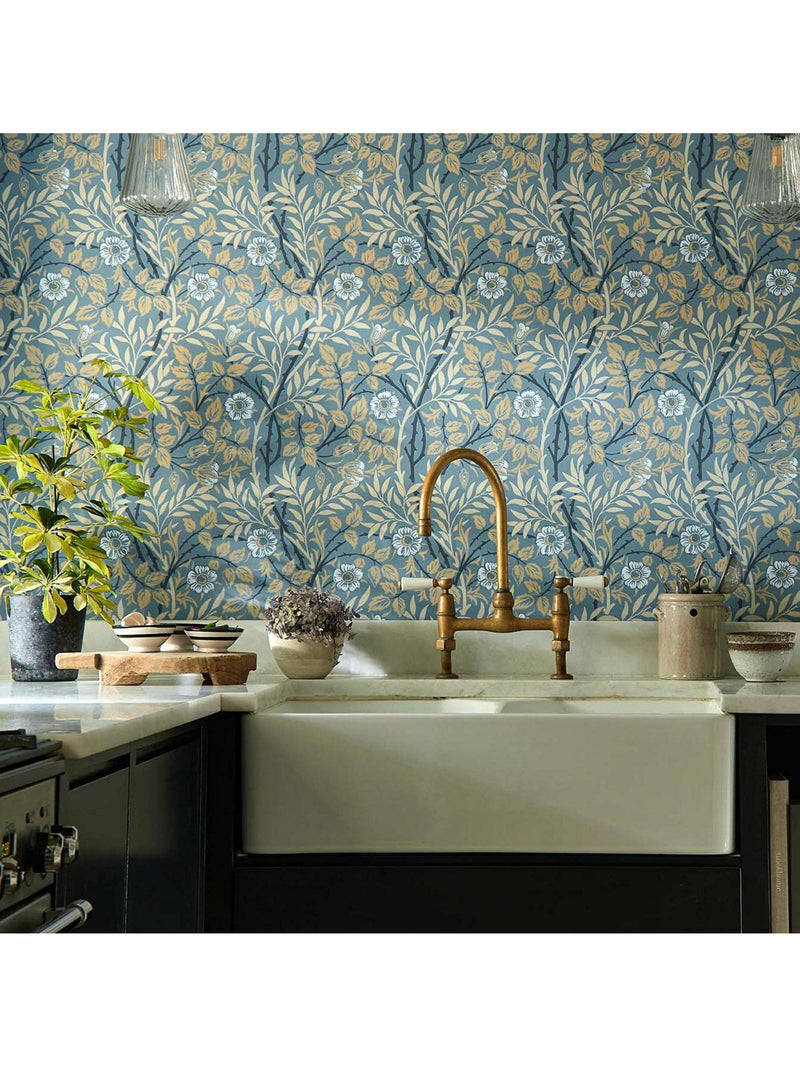Morris & Co. Honeysuckle & Tulip wallpaper Woad/Thyme - British product