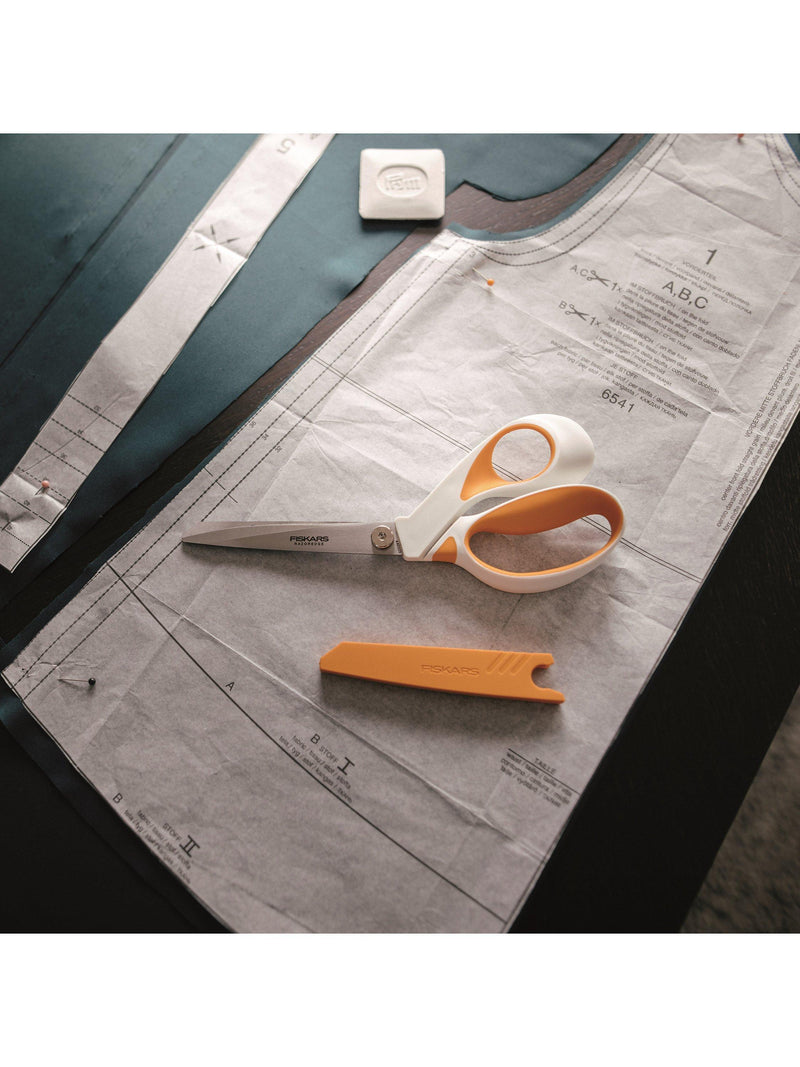 Fiskars Softgrip RazorEdge sewing shears 23cm (British brand)