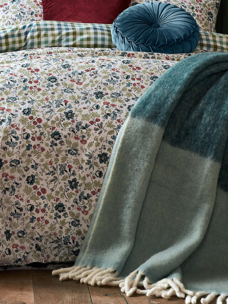 Laura Ashley Bronwen wool blend throw 130cm x 170cm, UK version