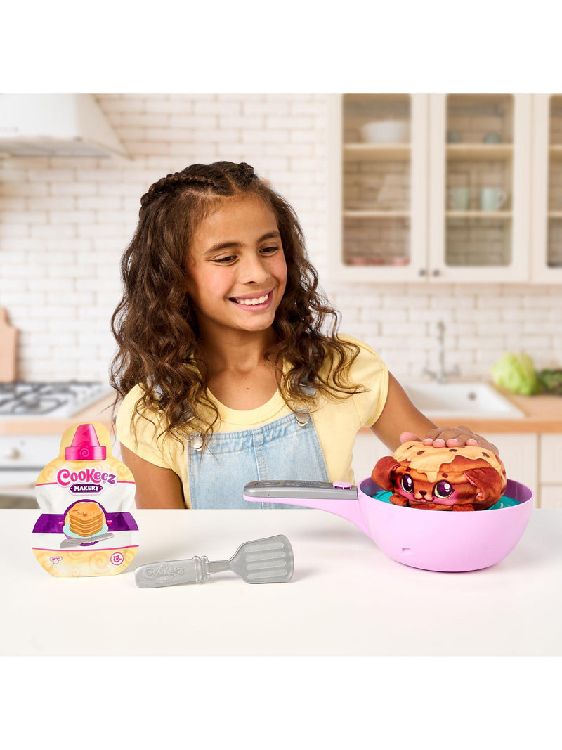 Cookeez Makery interactive Pancake Treatz Playset (British brand)