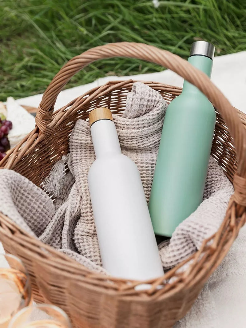 Uberstar insulated stainless steel travel wine bottle in Sage Green, 750ml (British brand)