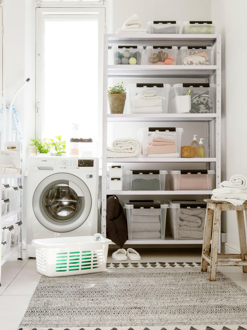 SmartStore classic plastic storage box with lid 20L - British product