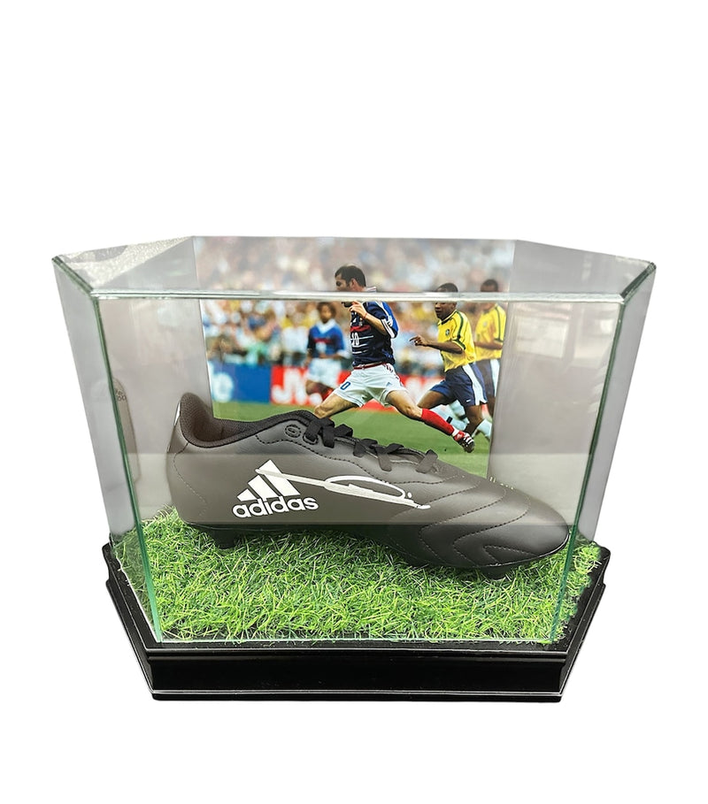 Leipzig Galleries autographed Zidane football boot display, UK version