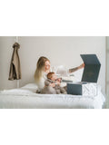 Lola&Lykke breastfeeding starter kit with wireless pump and accessories, UK version