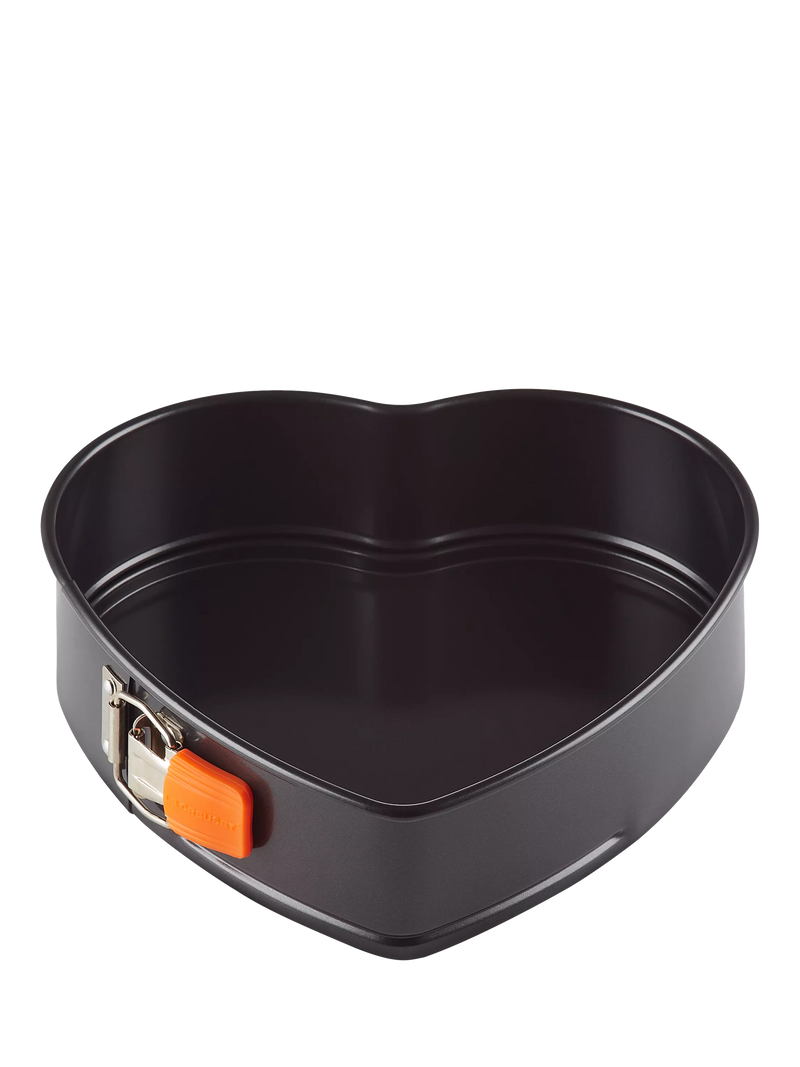 Le Creuset heart springform cake tin 25cm, UK version