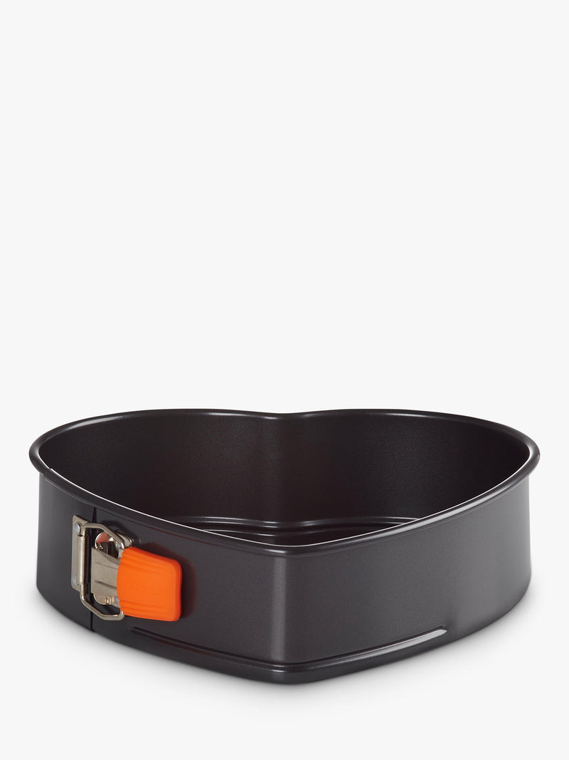 Le Creuset heart springform cake tin 25cm, UK version