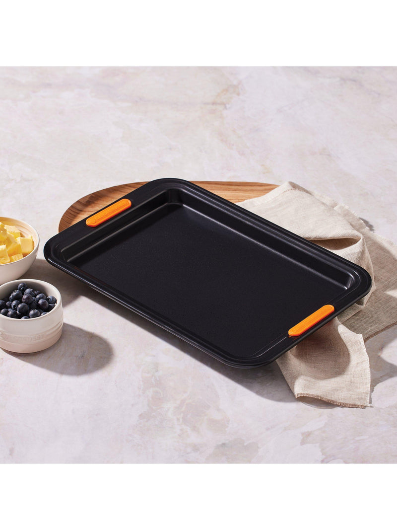 Le Creuset small non-stick baking tray 27cm, UK version