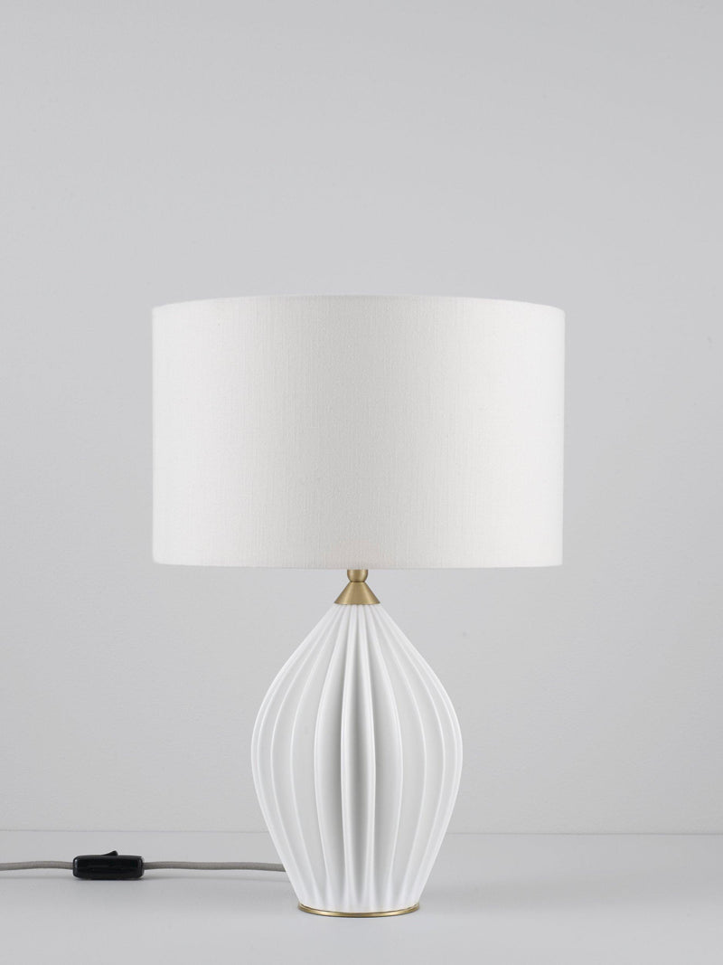 Original BTC Fin Queen table lamp natural (British brand)