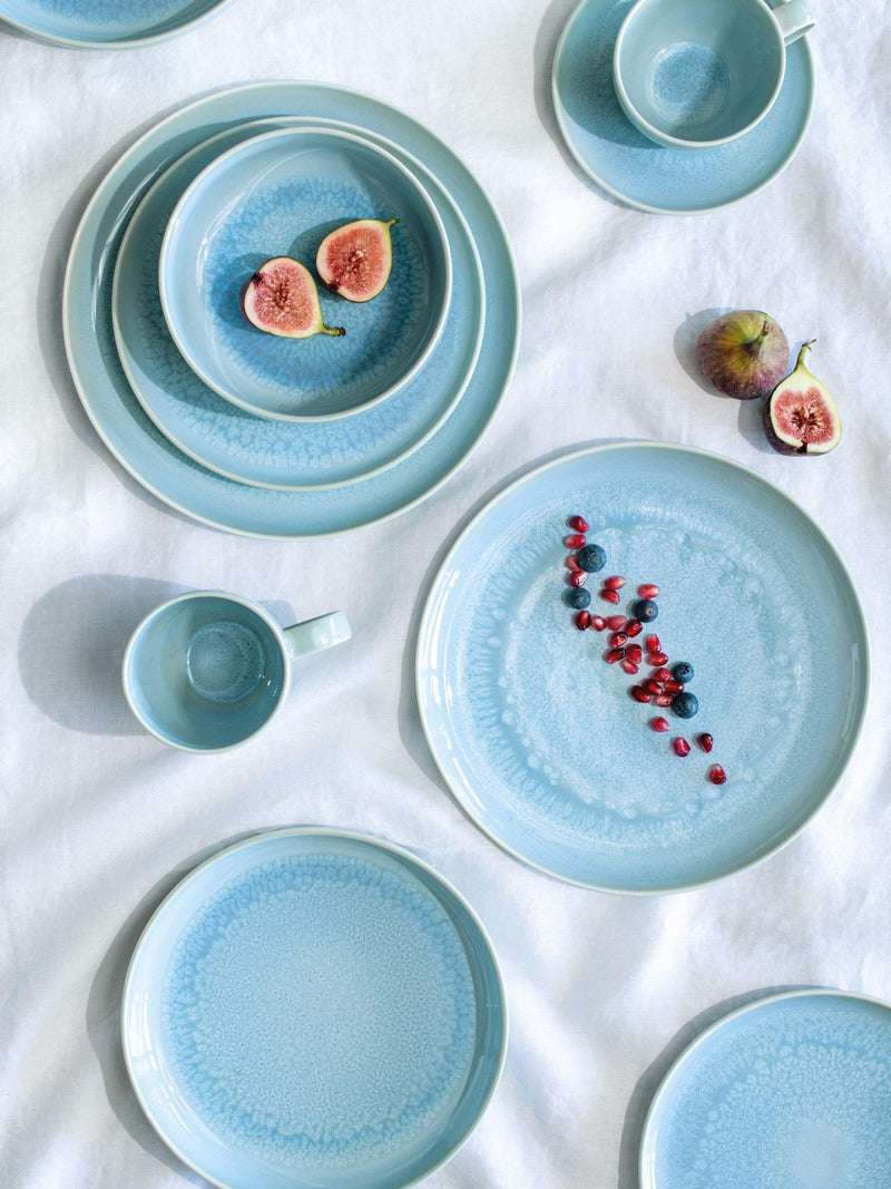 Villeroy Boch crafted porcelain dinnerware set (British brand)