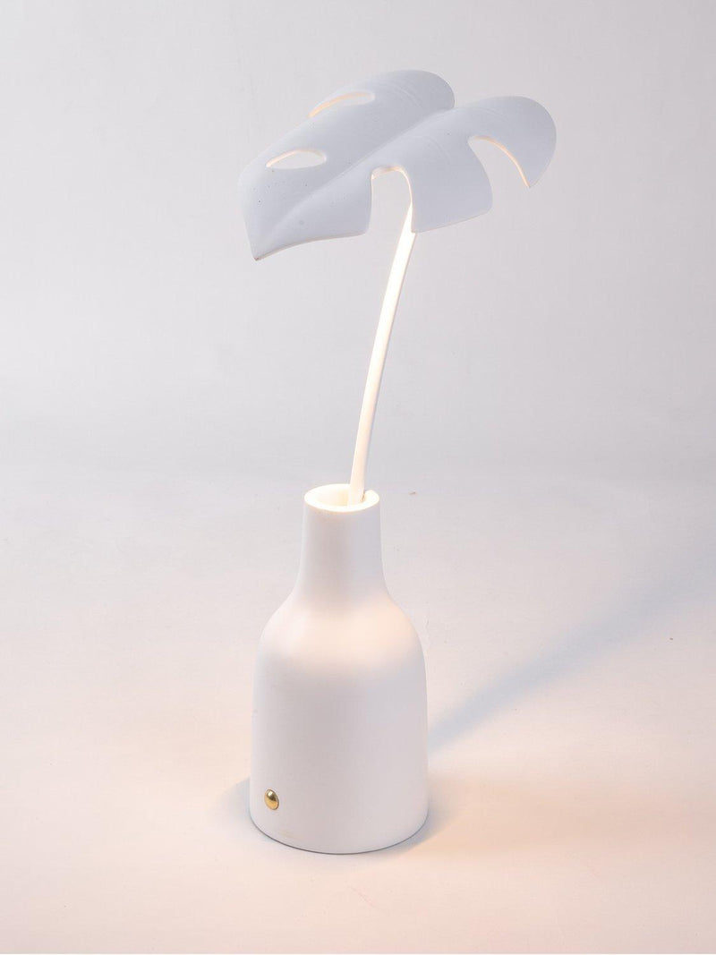 Seletti Delicio leaf table lamp white, imported from the UK