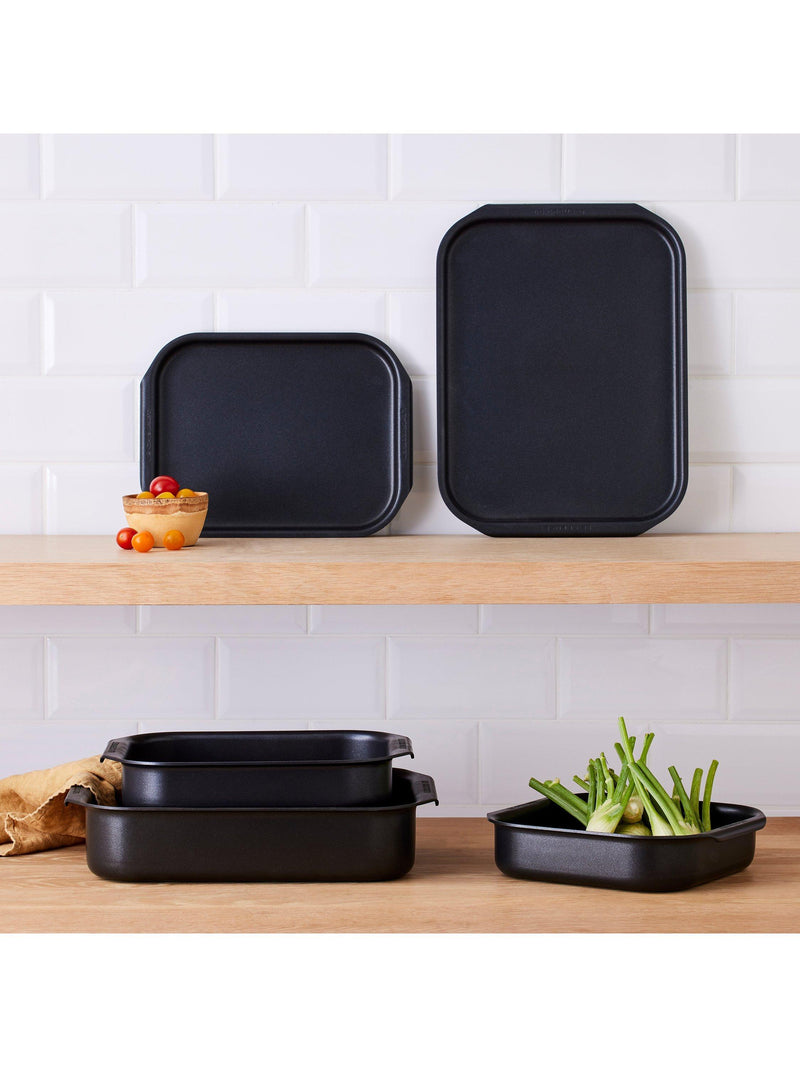 Le Creuset non-stick oven tray 35cm, UK version