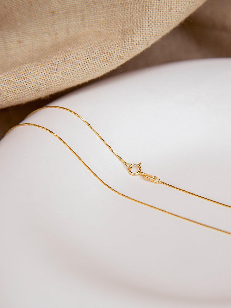 IBB 18ct yellow gold Venetian box chain necklace 46cm (British brand)