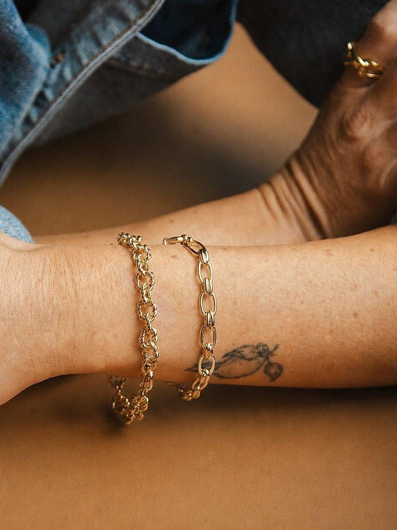 Daisy London gold link chain bracelet, UK version