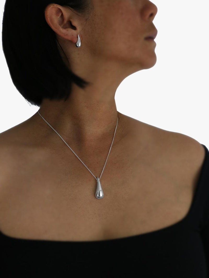 Nina B teardrop pendant necklace in silver, UK version