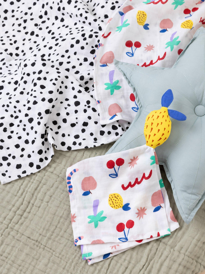 Eleanor Bowmer muslin comforter set - British product
