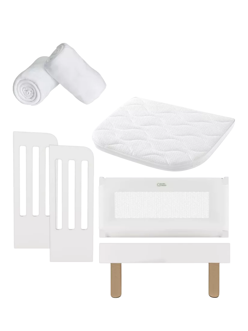 Gaia Baby Serena Bedside Crib Bundle With Sheets UK version
