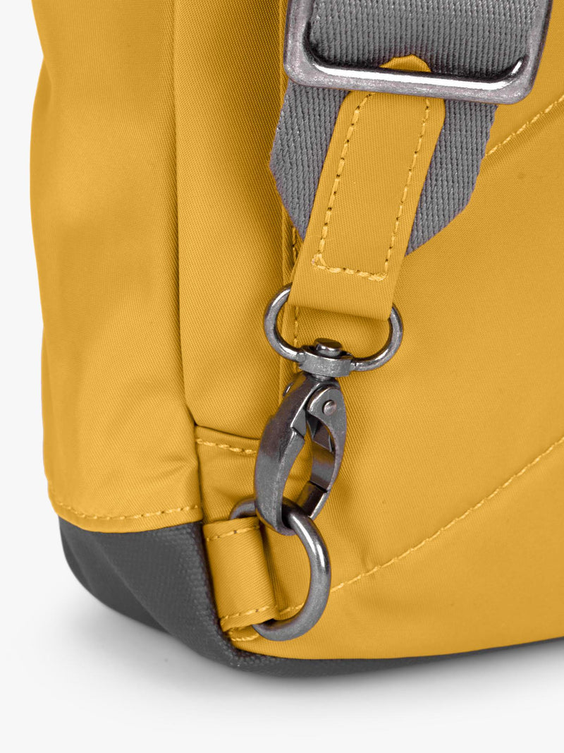 ROKA London Willesden crossbody bag 4.5L, UK version