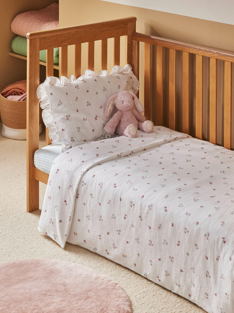 John Lewis kids primrose ruffle cotton duvet set white, UK version
