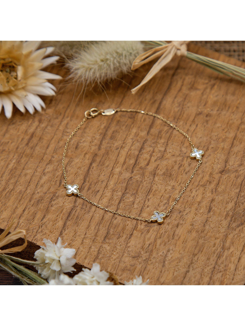 IBB mother of pearl clover petal bracelet, imported from the UK