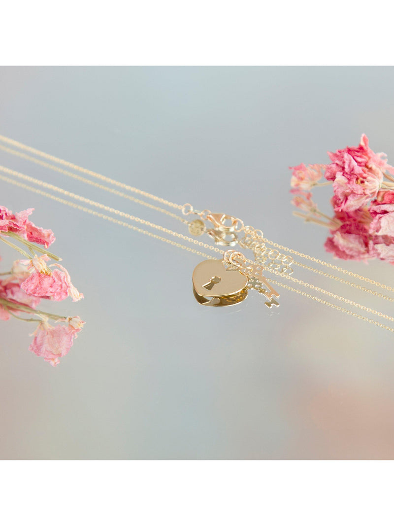 IBB 9ct gold heart padlock and key pendant necklace, imported from the UK