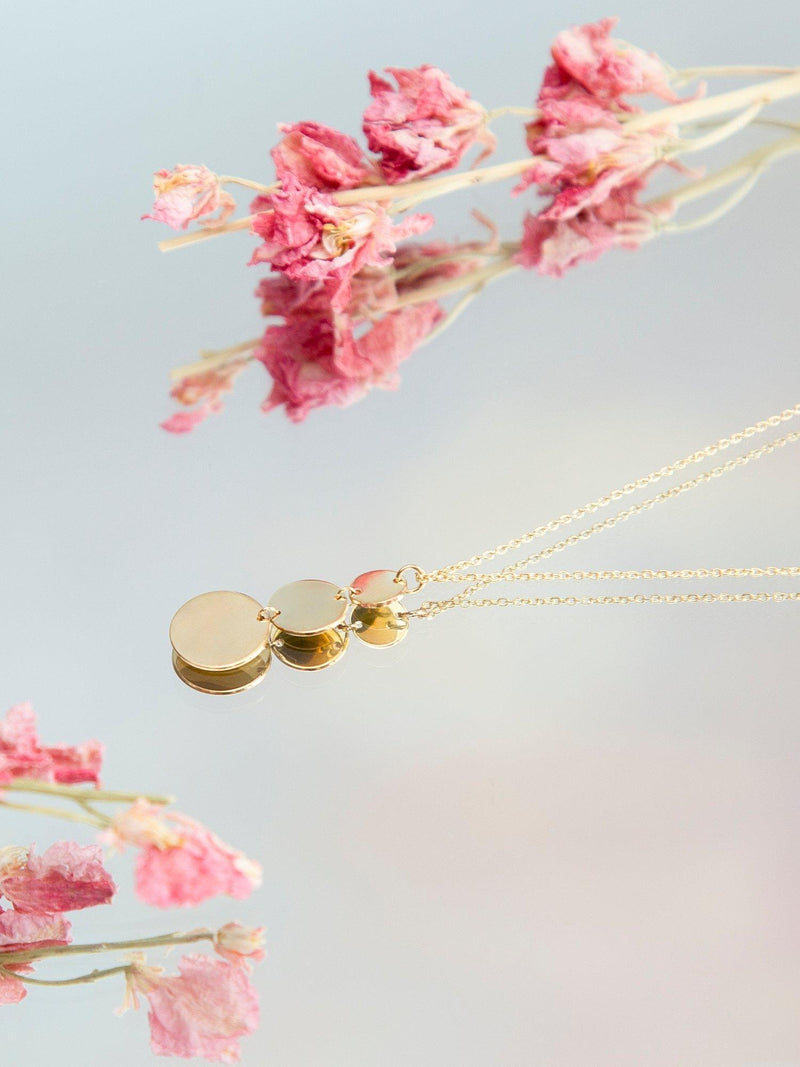 IBB 9ct gold triple disc pendant necklace, imported from the UK