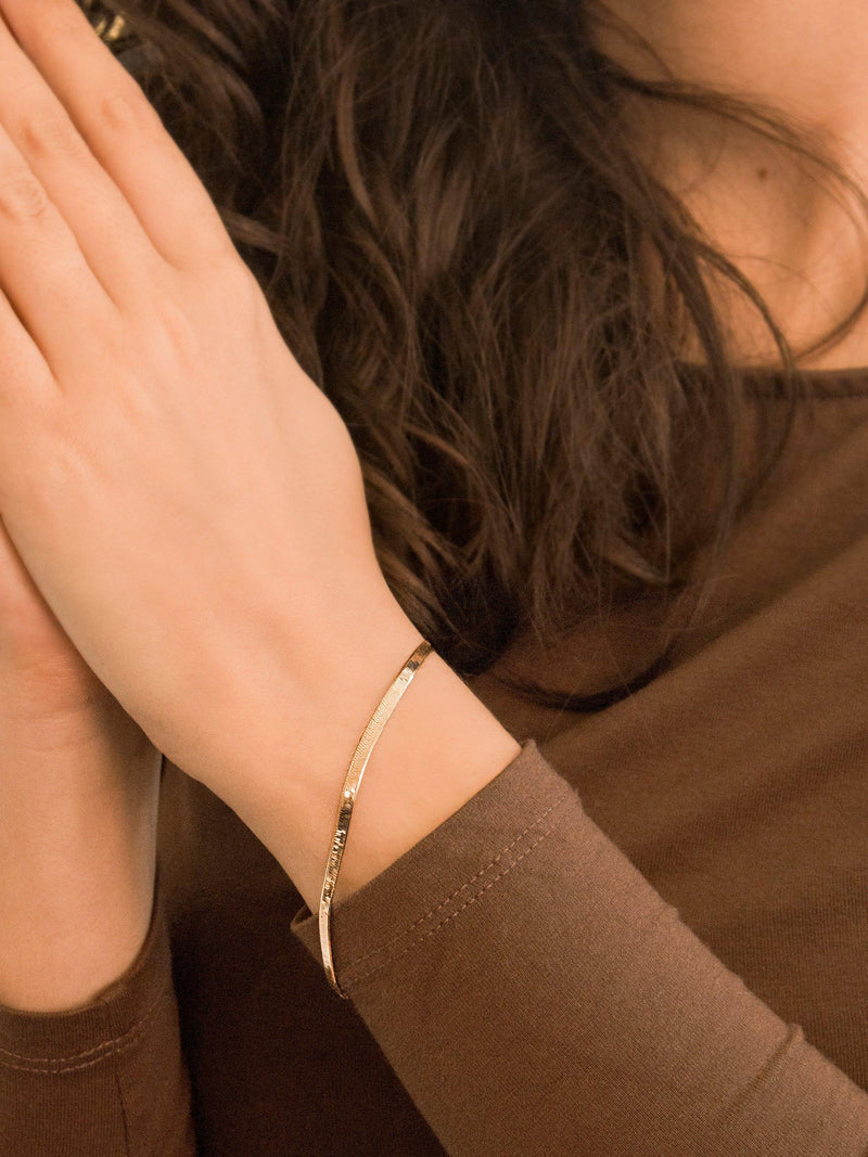 IBB 18ct gold herringbone chain bracelet - British product