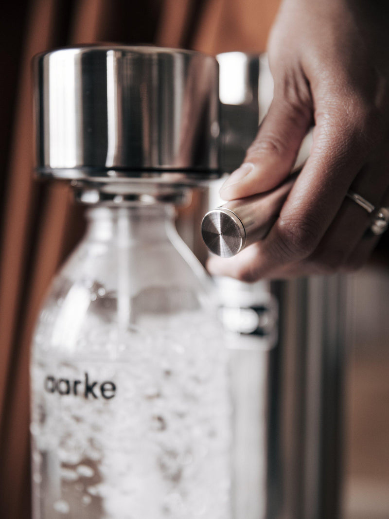 Aarke Carbonator 3 sparkling water maker kit in Steel, UK version