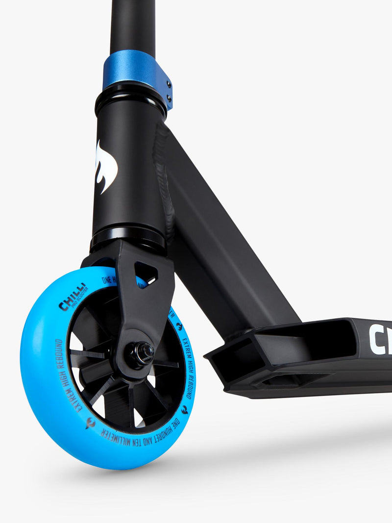 Micro Scooters Chilli Base blue scooter, imported from the UK