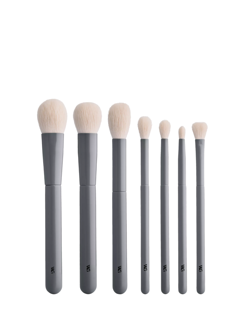 Wayne Goss makeup brush gift set with 7 brushes (British brand)